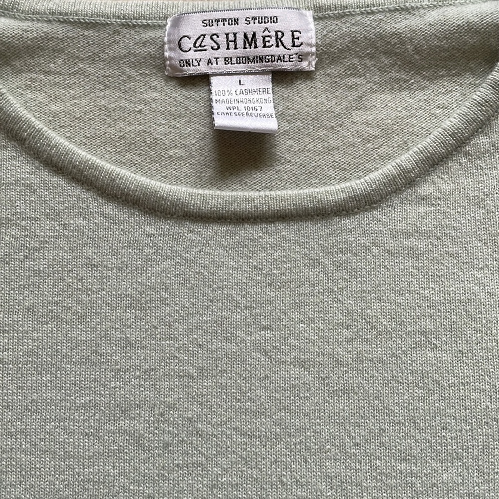 SUTTON STUDIO 100% CASHMERE crew neck long sleeve sweater. Size Large - Picture 2 of 4
